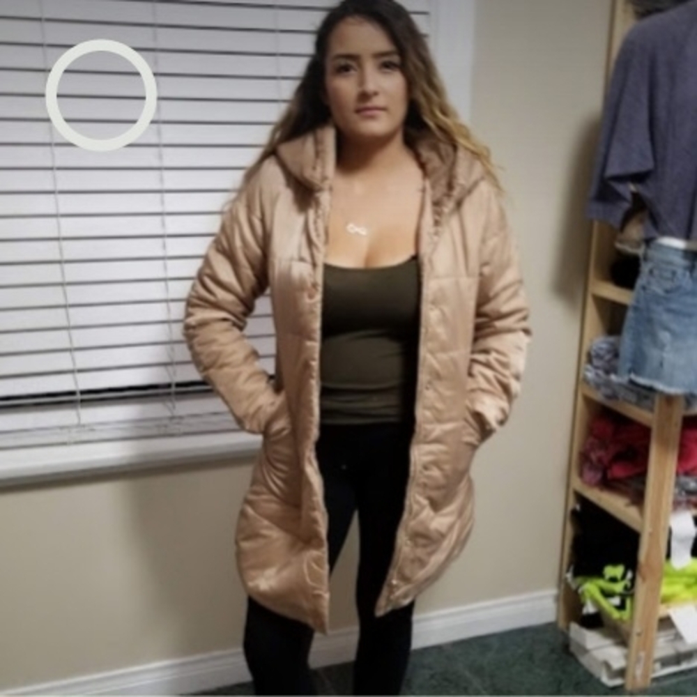 Women's Beige Hooded Puffer Coat Size Small